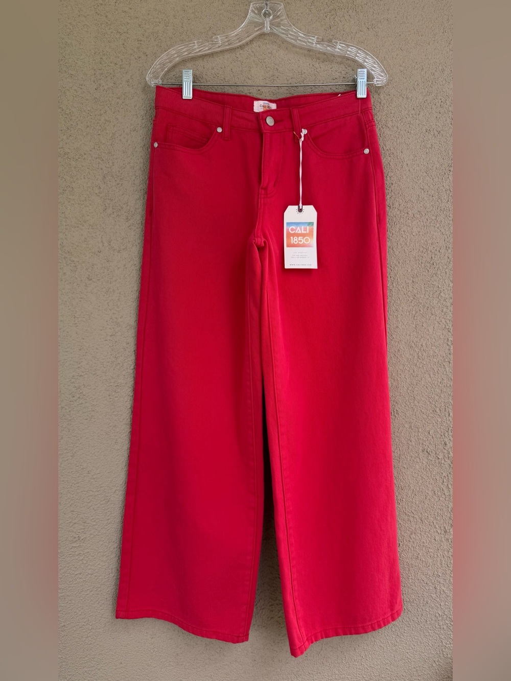 Cali 1850 juniors red wide-leg denim jeans,size 7 (juniors
Medium Size)
